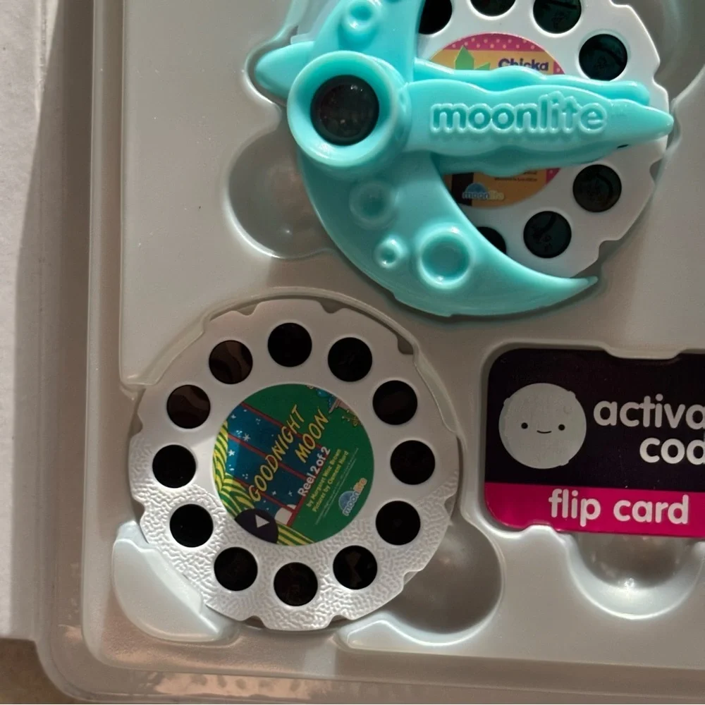 Moonlite Storytime Projector Starter Pack Goodnight Moon, Chicka chicka boom
